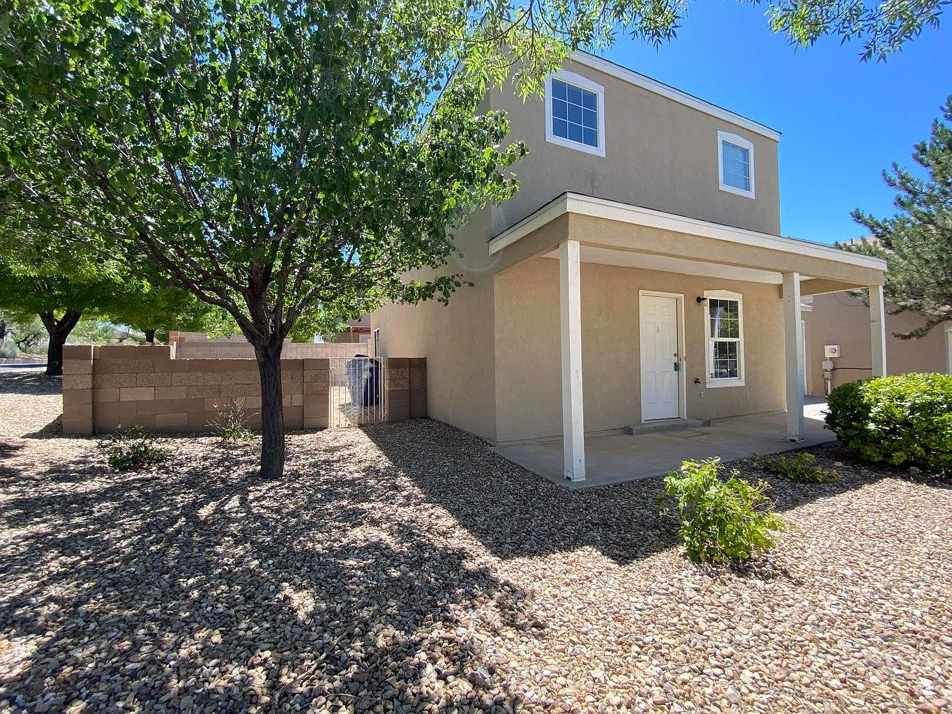 3 bed, 1314 sqft, $1,990 — Photo 3