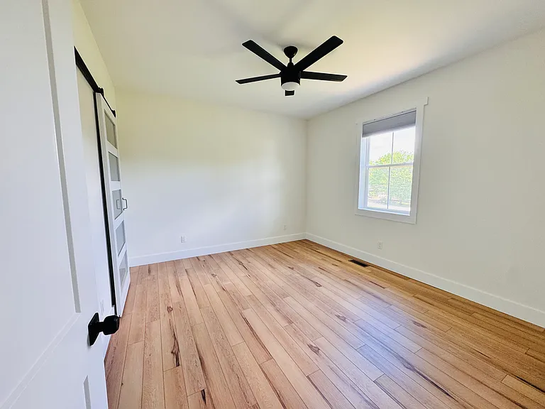 Master Bedroom (1 of 4 Bedrooms)
**ALL bedrooms windows overlook mountain views**