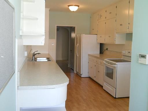 4th image of 1031 N Bonnie Brae Pl