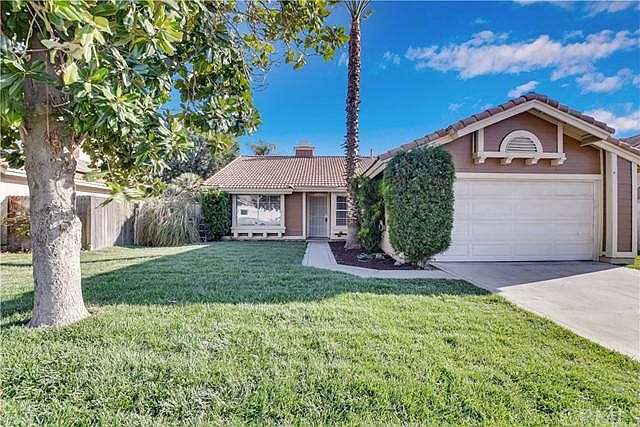 1st image of 2631 Jeffery Cir