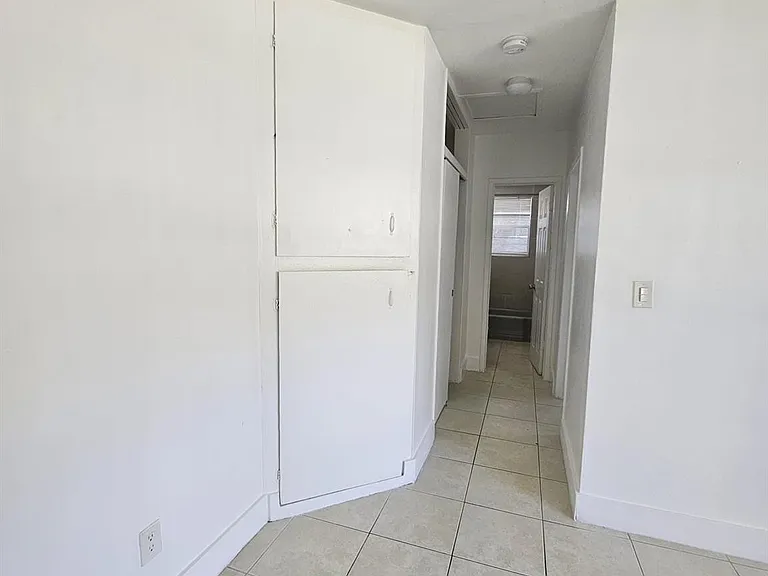 2032 NE 168th St #1 — Photo 6