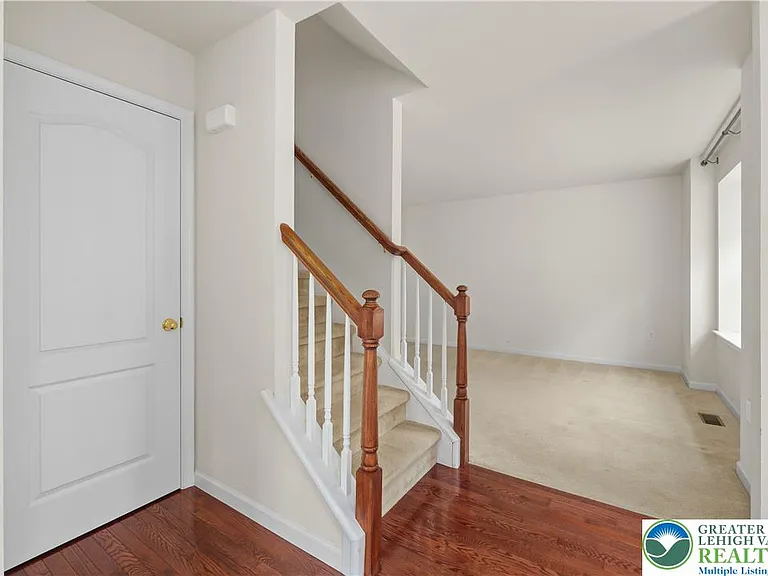 4165 Bunker Hill Dr N — Photo 18