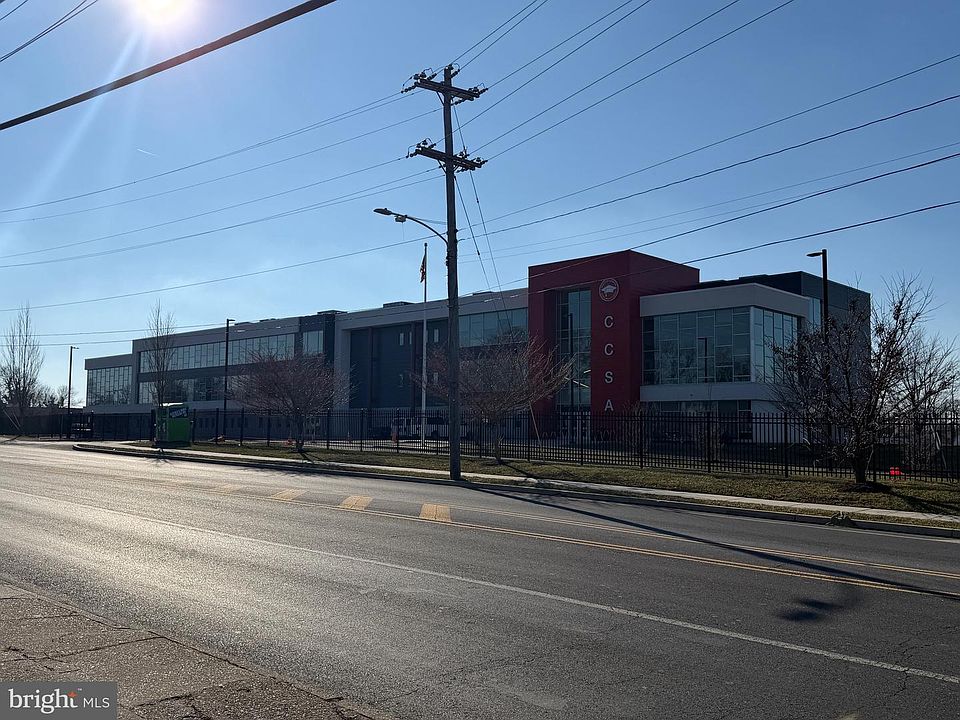 2nd image of 1405 Highland Ave