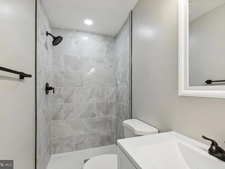 1534 S Charles St — Photo 32