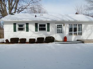 51 Seneca Dr, Plattsburgh, NY 12901
