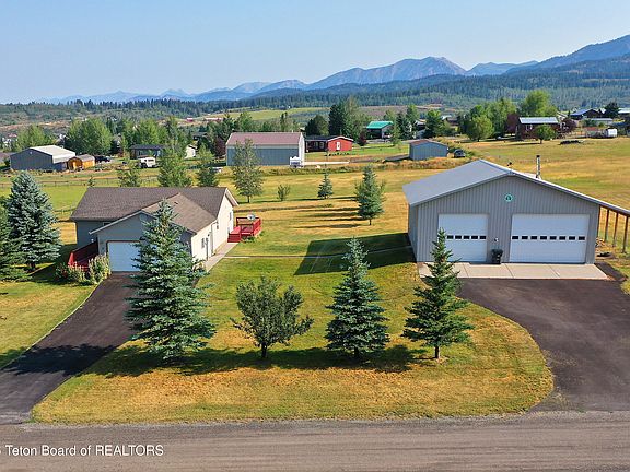 3rd image of 102 Buckskin Way