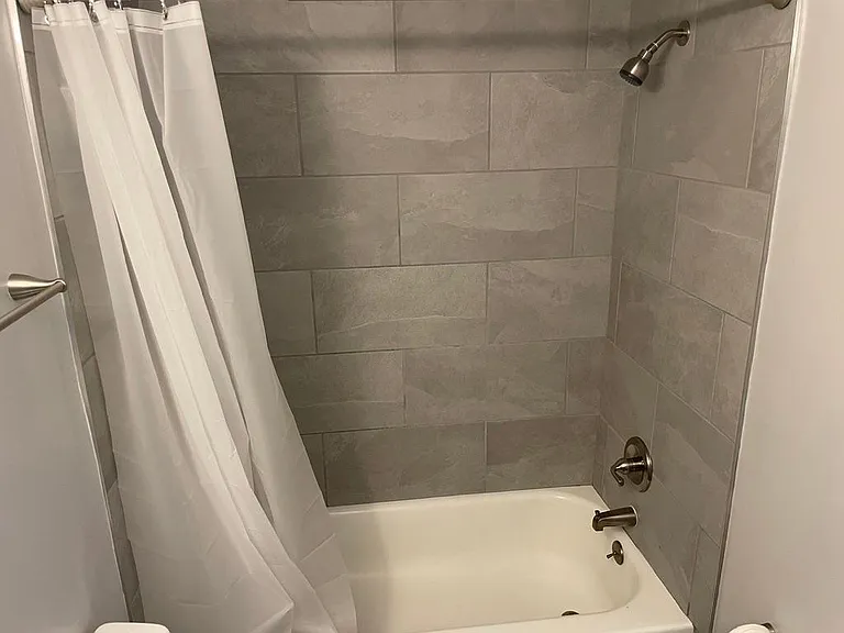 211 Tionda Dr S #4 — Photo 8