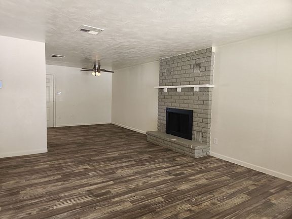 2nd image of 2918 W Missouri Ave
