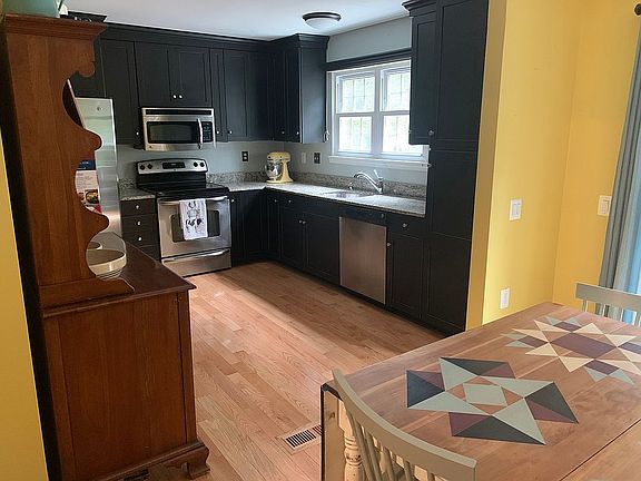 3rd image of 10208 Sassafras Woods Ct