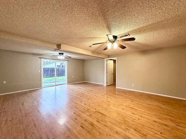 6300 SW Fisher Ave — Photo 24