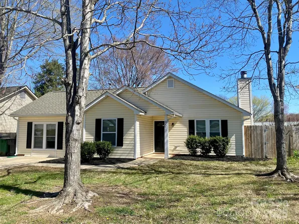 9617 Farmridge Ln, Matthews, NC 28105