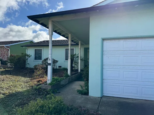 415 Kehoe Ave, Half Moon Bay, CA 94019