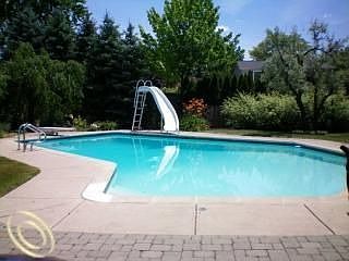 3rd image of 3828 Estates Dr
