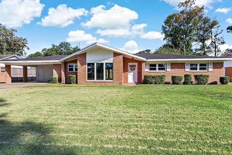 1st image of 3750 Kenwood Dr