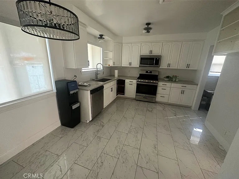 1113 Riedel Ave — Photo 2