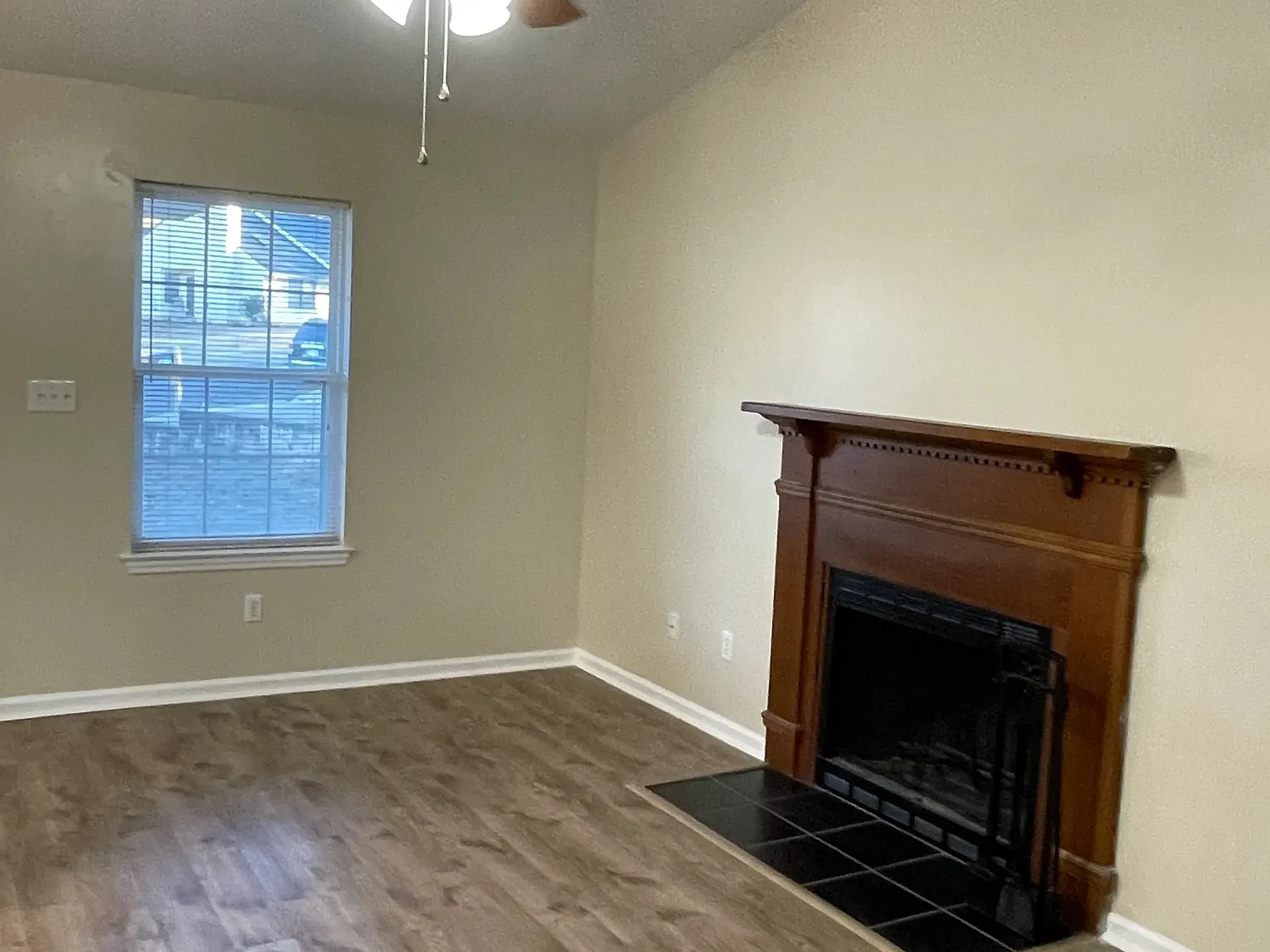 2817 Ridgecrest Dr - 1 — Photo 3