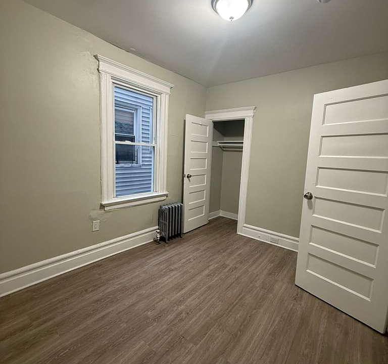 1st image of 504 21st St APT 2