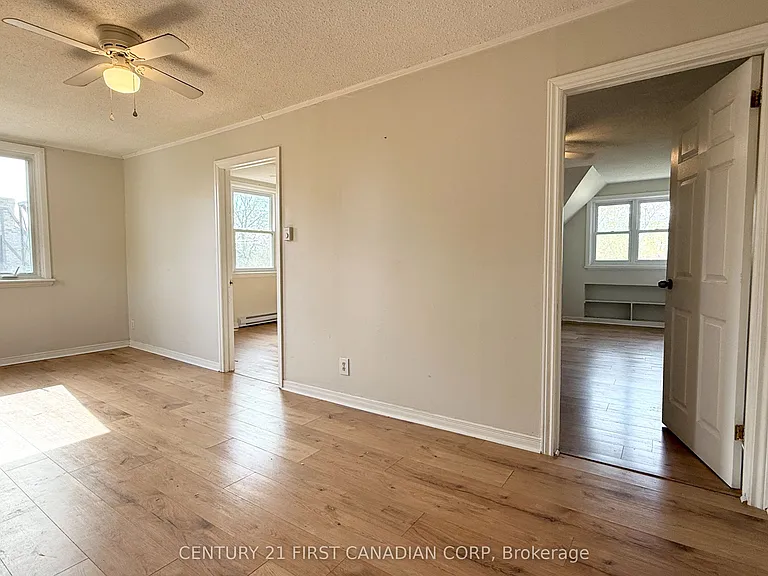 359 Princess Ave #3 — Photo 19