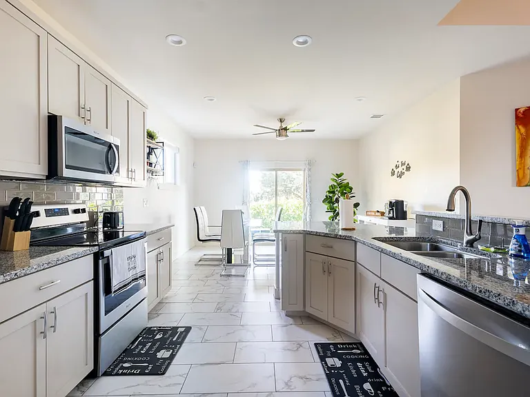 21513 Santa Carlo Ave — Photo 15