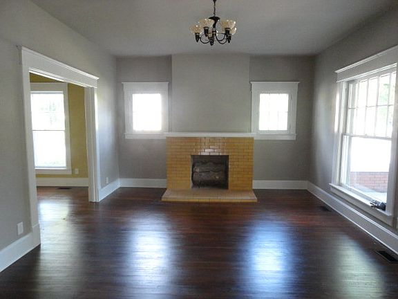 2nd image of 120 East Noel Ave.