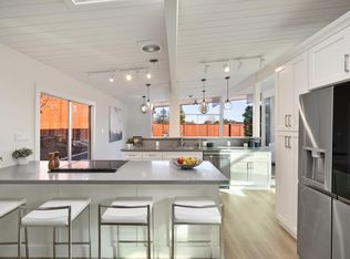 99 Duran Dr, San Rafael, CA 94903