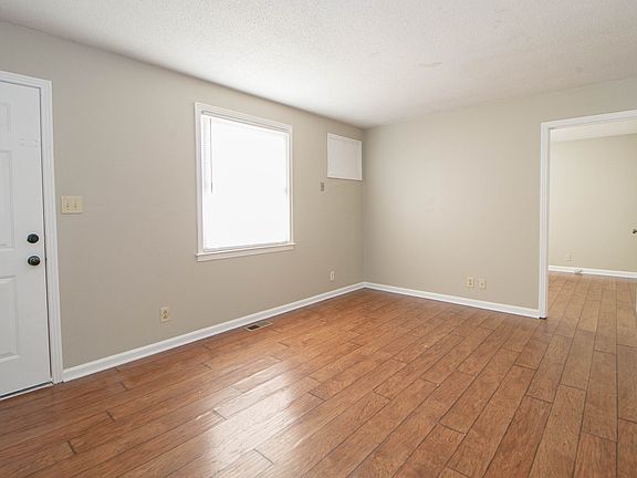 3rd image of 1432 McCan Dr