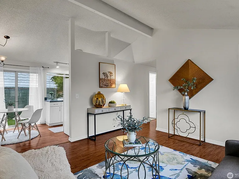 8901 Emerson Pl — Photo 4