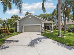 2512 Baywater Rd, Tavares, FL 32778