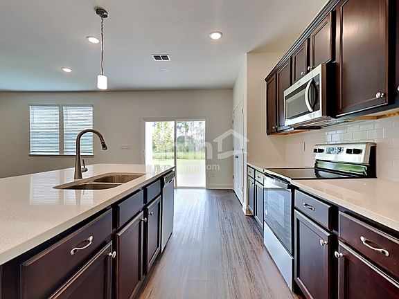 3rd image of 531 Onate Cir