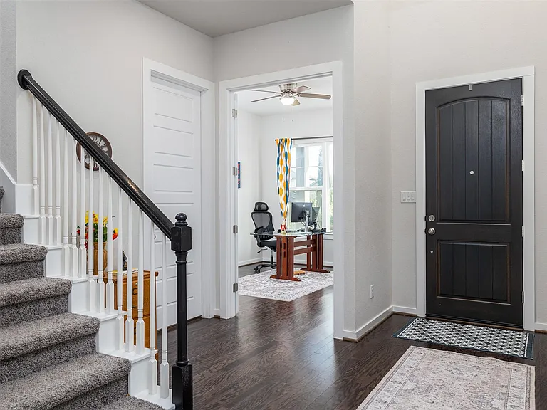 6512 Covina Ln — Photo 3