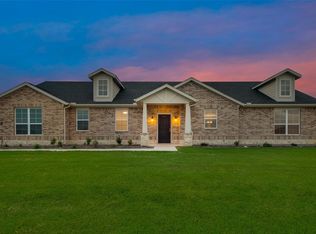 129 Range Ln, Rhome, TX 76078
