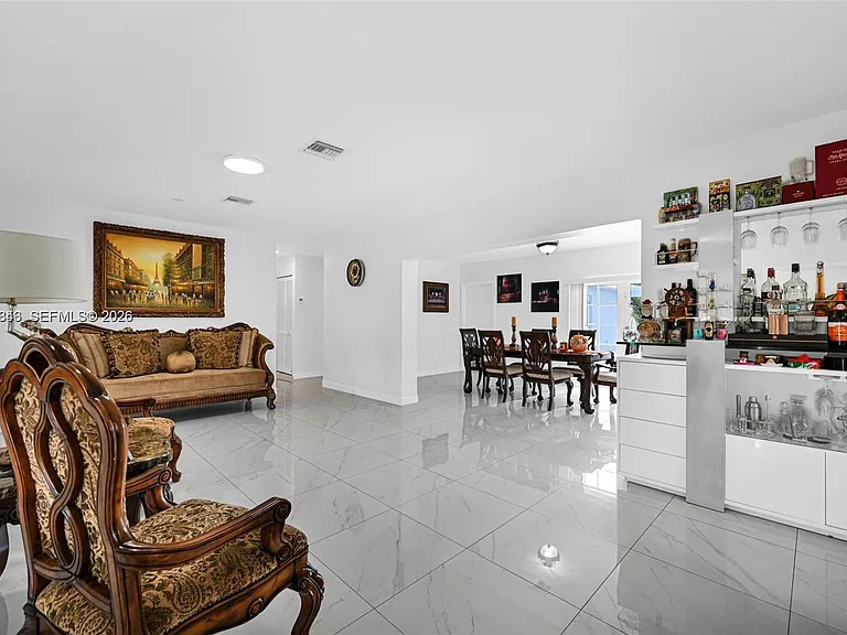756 W 53rd St — Photo 33