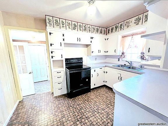 5th image of 516 S 8th St