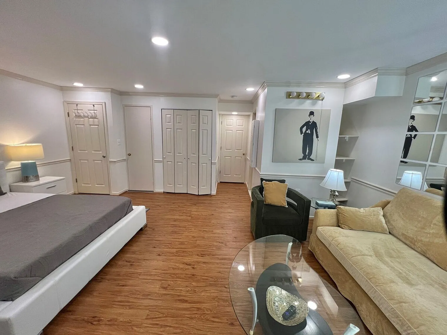 1 bed, 1.0 bath, $2,975 — Photo 4