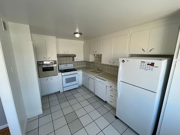 2nd image of 695 Morse St