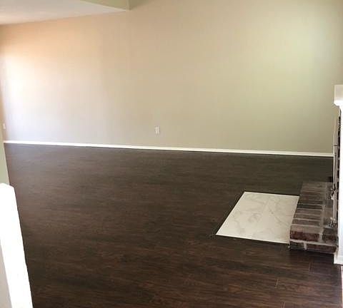 3rd image of 8266 N Revere Ave