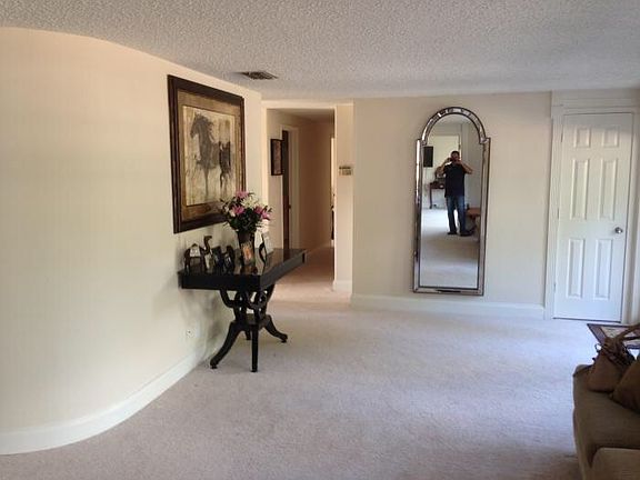 3rd image of 10909 Dixon Dr