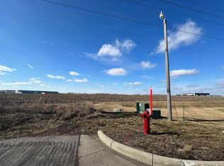 Carlson Dr, Mankato, MN 56003