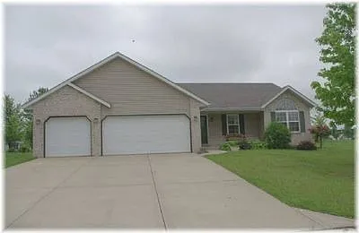 7509 Stonebridge Dr photo 1