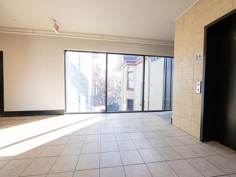 275 S Limestone St #240 — Photo 18