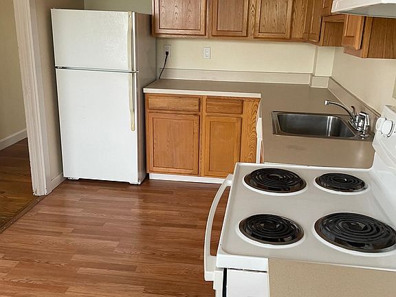 4th image of 278 E Main St Floor 2
