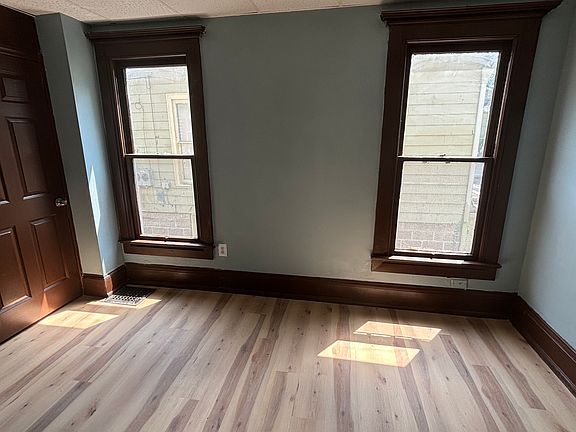4th image of 427 West Ave APT A1