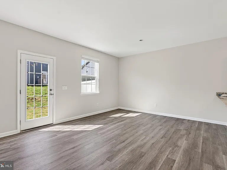 183 Caterpillar Dr — Photo 13