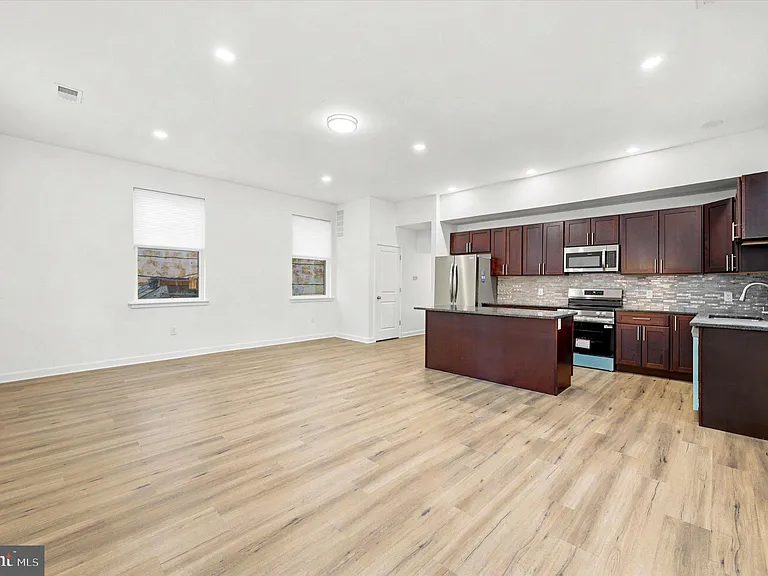 514 Ryers Ave #B — Photo 11