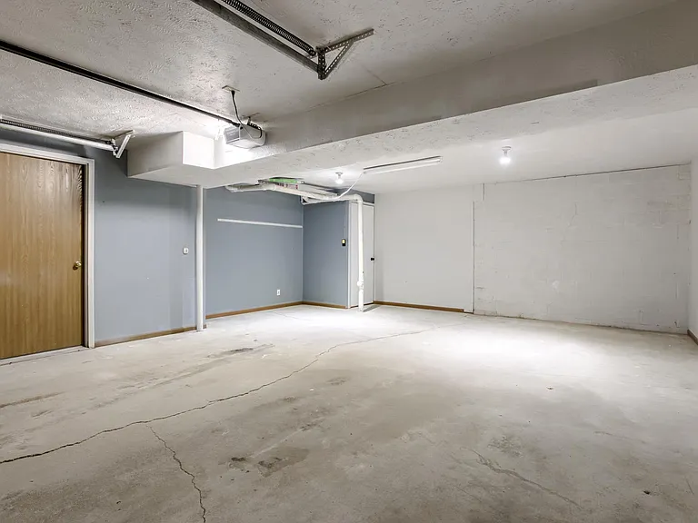 240 N 1st St #11 — Photo 20