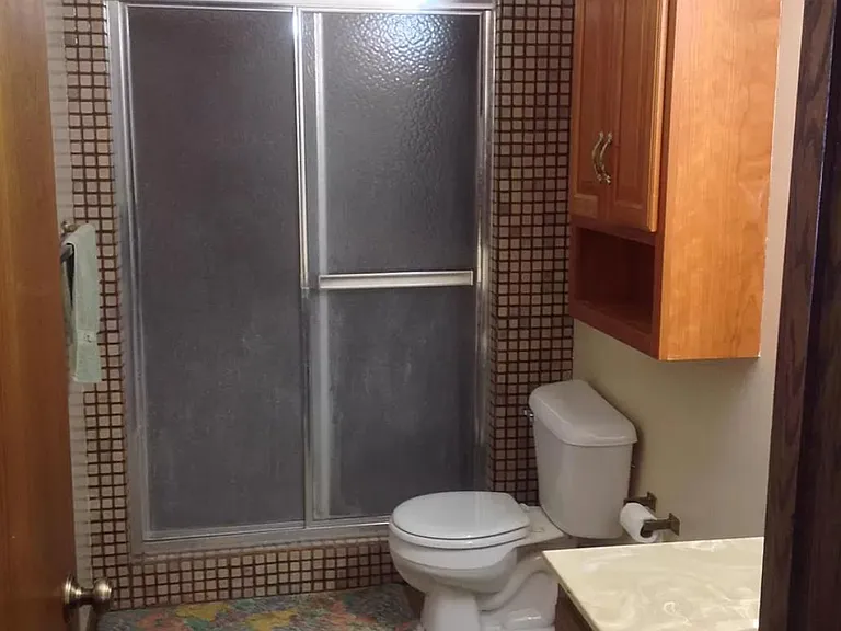 2300 Amberwood Dr — Photo 21