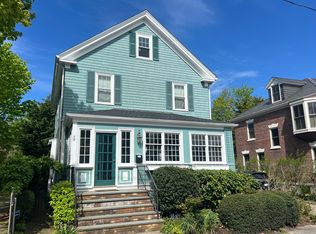 9 Sylvan St, Newport, RI 02840