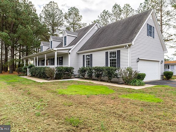 2nd image of 2402 Canterbury Dr