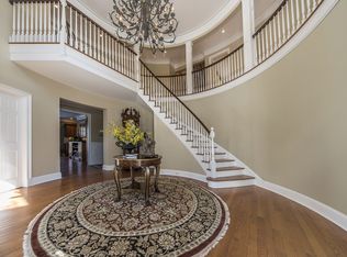 2140 Burr St, Fairfield, CT 06824