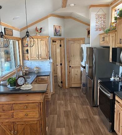5th image of 314 Grand Loop